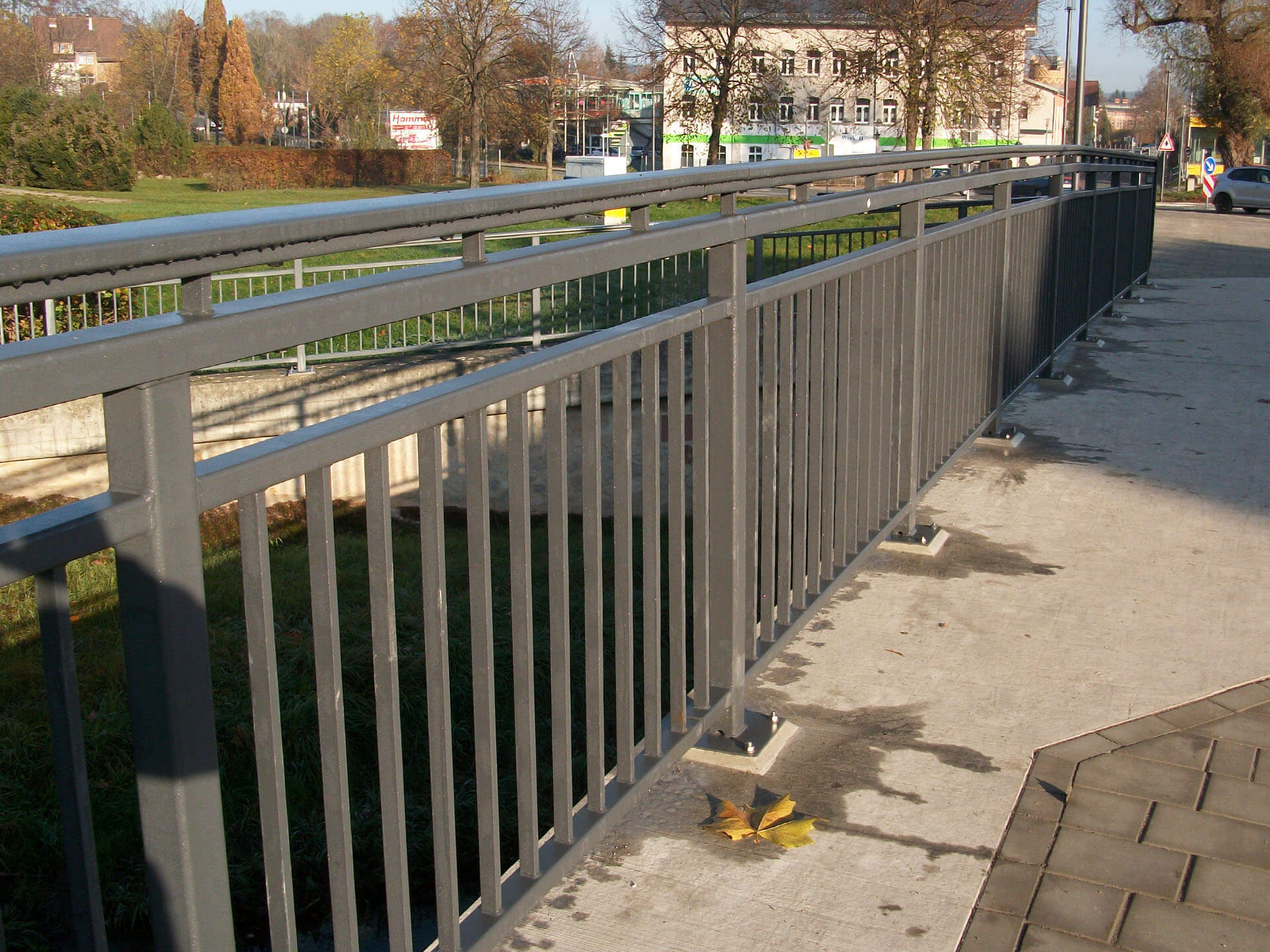 Sonderformgeländer für Neubaubrücke in Pirna